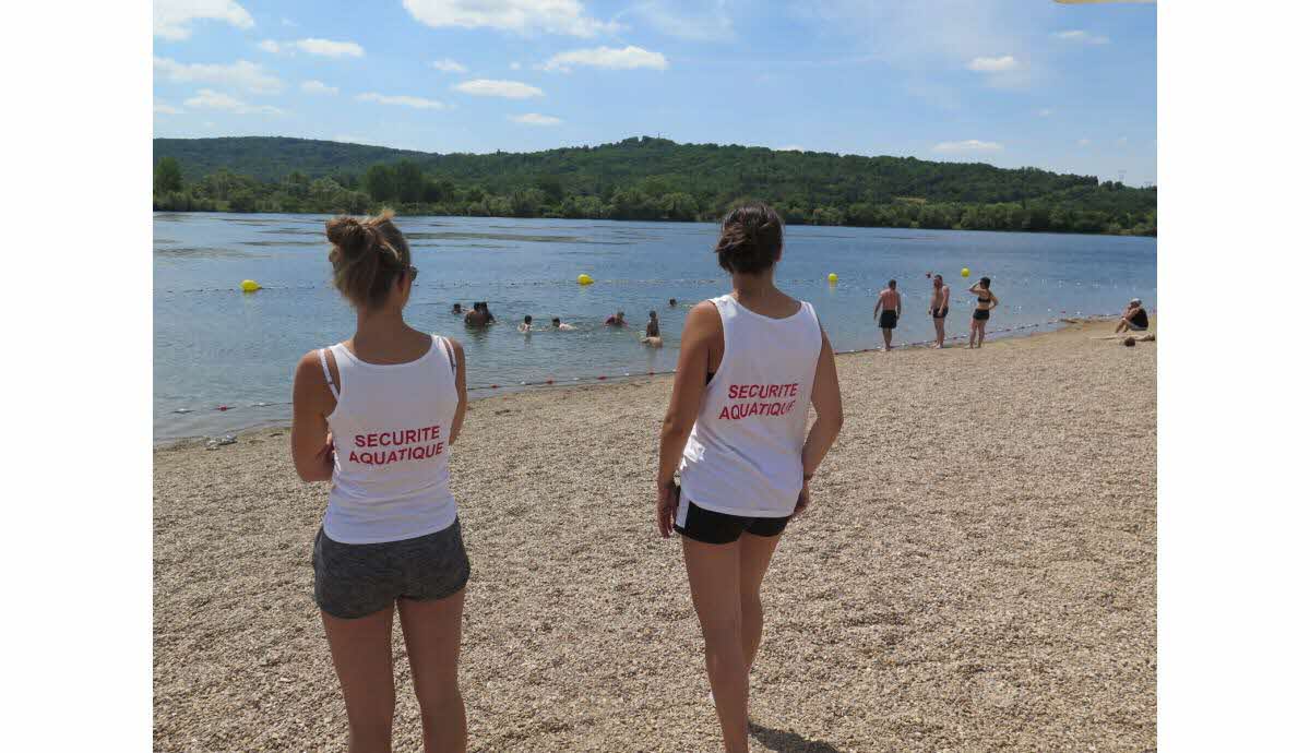découvrez les risques liés aux cyanobactéries dans la moselle et pourquoi la baignade est interdite. informez-vous sur les mesures de sécurité pour protéger votre santé et celles de vos proches.
