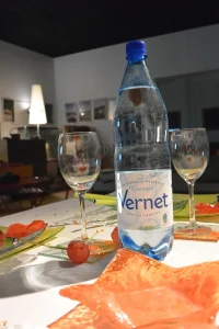 découvrez notre eau minérale de l'ardèche, une source naturelle pure et rafraîchissante, riche en minéraux et idéale pour une hydratation saine. profitez de ses bienfaits et laissez-vous séduire par la qualité exceptionnelle de notre produit, issu des montagnes ardéchoises.