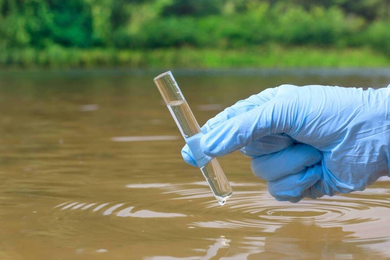 découvrez les principaux polluants de l'eau, leurs sources, leurs impacts sur l'environnement et la santé humaine, ainsi que les solutions pour protéger nos ressources en eau. informez-vous sur les enjeux de la pollution aquatique et les actions à entreprendre pour un avenir plus sain.