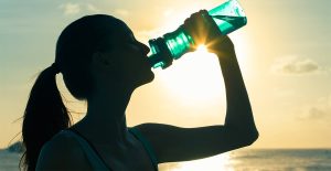 découvrez notre eau sportive, une boisson hydratante spécialement formulée pour les sportifs. avec des minéraux essentiels et un goût rafraîchissant, elle vous aide à rester au top de votre performance lors de vos entraînements et compétitions. idéale pour tous les amateurs d'activités physiques, notre eau sportive est votre alliée pour une hydratation optimale.