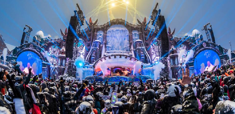 découvrez comment rester hydraté avec style à tomorrowland grâce à nos astuces et accessoires tendance pour profiter pleinement du festival tout en prenant soin de vous.