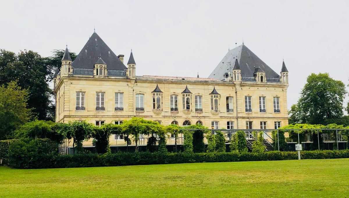 le cnm s'impose face à bordeaux et reprend la première place du classement, démontrant une performance remarquable.