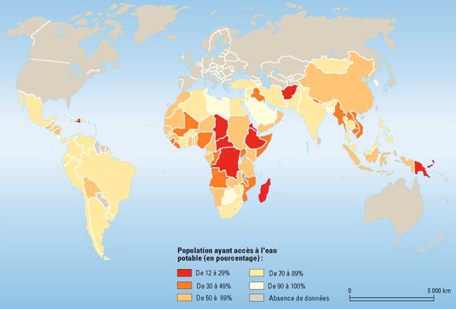 découvrez les enjeux cruciaux de l'accès à l'eau potable, un défi vital mondial pour la santé et le développement durable.
