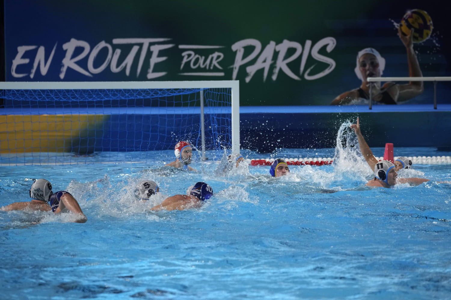 découvrez l'union des équipes jeunes de water-polo de niort et melle en nationale 3, une collaboration prometteuse pour renforcer leur compétitivité et passion sportive.