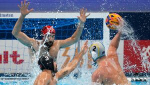 découvrez les équipes nationales de water-polo qui s'affrontent à domicile le 15 novembre dans des rencontres passionnantes. ne manquez rien de l'action et soutenez votre équipe favorite !