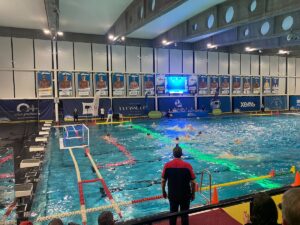 découvrez comment l'équipe de water-polo de strasbourg se prépare intensément pour affronter la saison hivernale et viser la victoire.