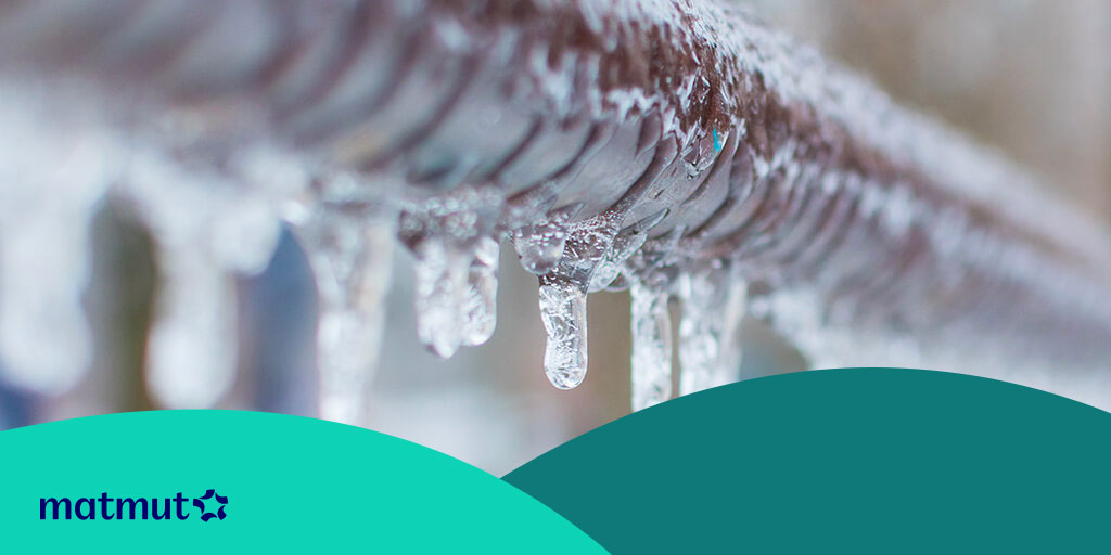 découvrez pourquoi l'eau est un secours vital pour résoudre les problèmes de canalisations en hiver et comment éviter les complications lors des saisons froides.