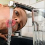 découvrez comment l'utilisation des pesticides dans le pas-de-calais menace la qualité de l'eau potable à lille et les mesures prises pour protéger les ressources hydriques locales.