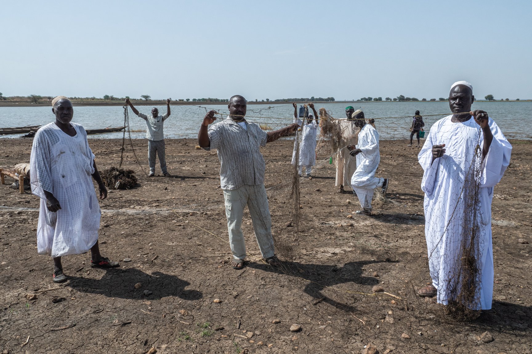 l'égypte met en place des mesures stratégiques pour assurer la sécurité hydrique du nil et préserver ses ressources en eau vitales.